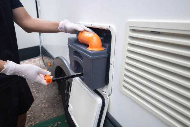 Best Portable restroom solutions  in Newton, KS