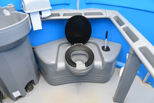 Best Porta potty rental near me  in Newton, KS