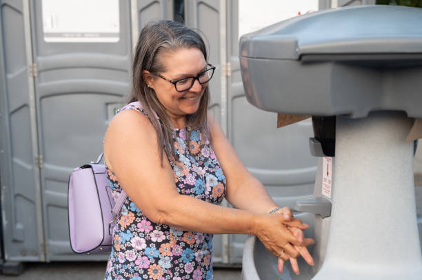 Best Wedding porta potty rental  in Newton, KS